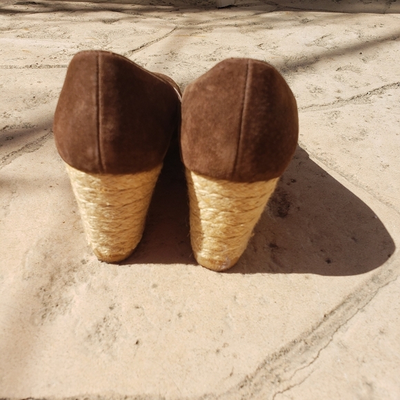 Town & Country Wedge Espadrilles Tan Leather New 8.5 Narrow - Picture 6 of 11